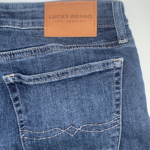 Lucky Brand Womens Denim The Bermuda Shorts Size 28x6 Classic Straight Jorts - Picture 2 of 7